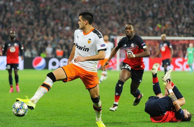 赛前体能课后，里昂再遭质疑备战西甲，管理层满意，医务组通报恢复