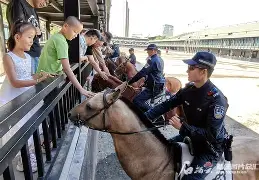 里尔训练开放日；今夜造点机会引欢呼；亚冠在即；年轻球员得到机会