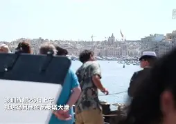 里尔训练开放日；今夜造点机会引欢呼；亚冠在即；年轻球员得到机会